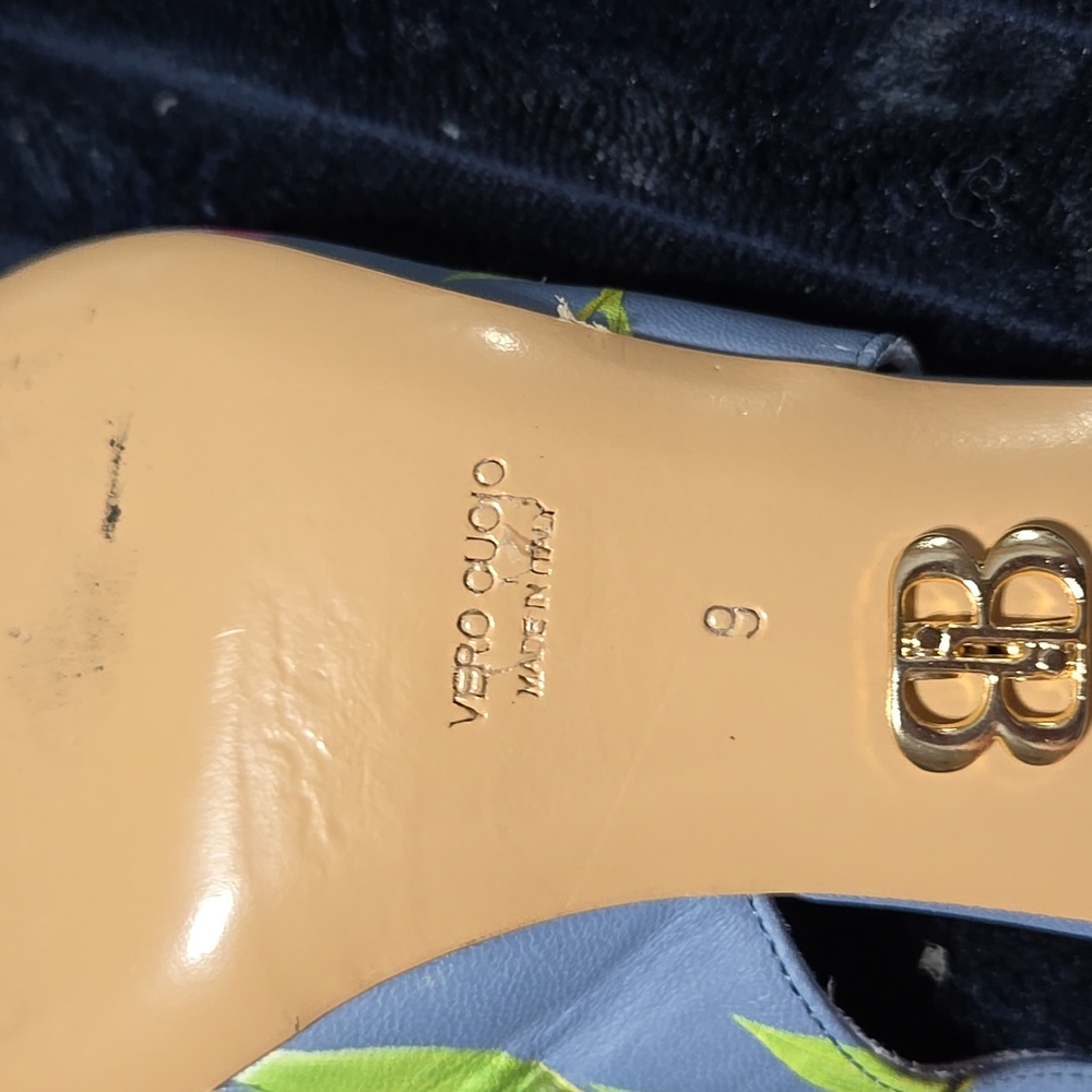 Vero Cuoio Gray Floral Slingback Heels - Picture 3 of 6